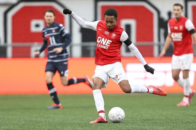 提高了他在 提高了他在