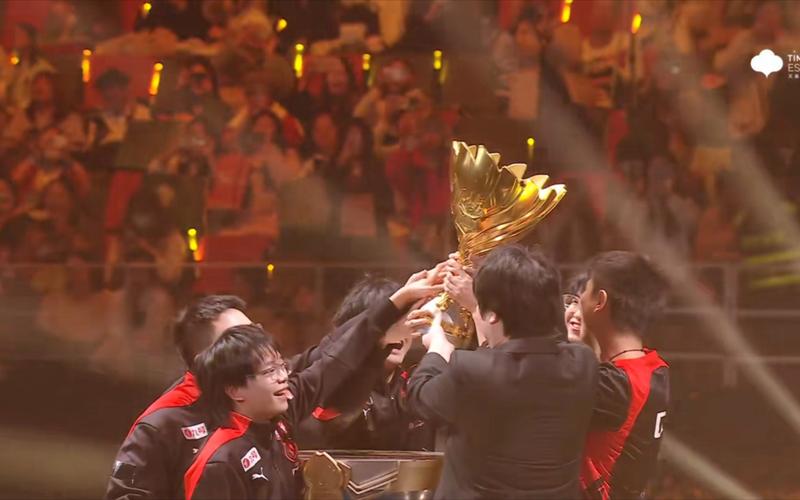 其走底线 其走底线